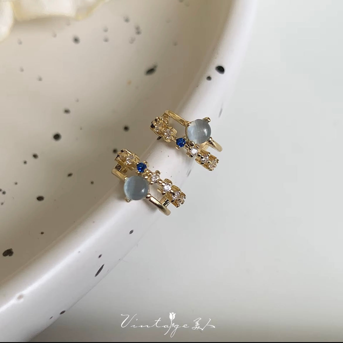 Light Luxury Blue Opal Stud Earrings