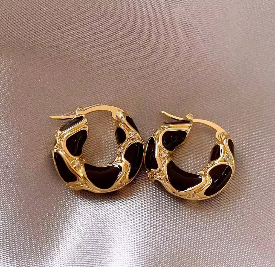 Metal Texture hoop earrings