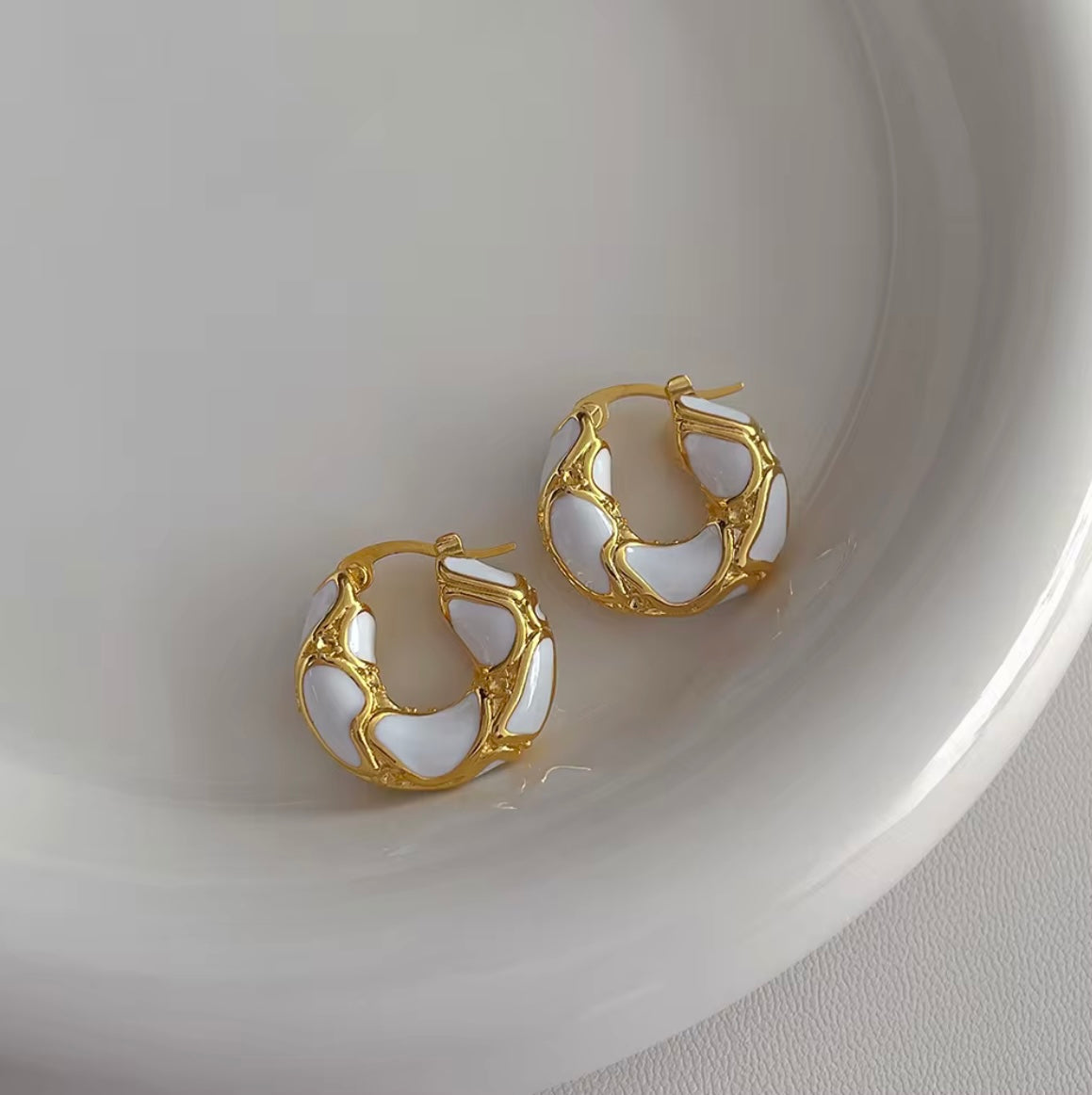 Metal Texture hoop earrings